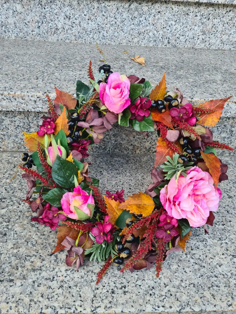 Kranz herbstlich mit Rosen & Hortensien 