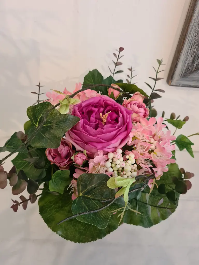 Blumenstrauß kurz gebunden mit Rosen & Hortensien 